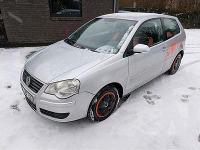 Gebraucht VW Polo 70 PS (51 kW) 2006 Silber Kleinwagen