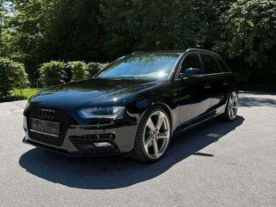 Schwarz Gebraucht 2012 Audi A4 S-Line Kombi | 12.490 € (Teuer)