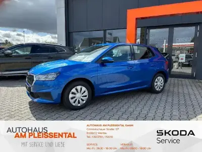 Gebraucht Skoda Fabia Active 65 PS (47 kW) 2023 Blau Kleinwagen