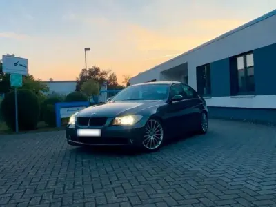 Gebraucht BMW 320 150 PS (110 kW) 2006 Grau Limousine