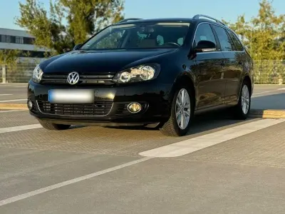 Gebraucht VW Golf VI Style 105 PS (77 kW) 2011 Schwarz Kleinwagen