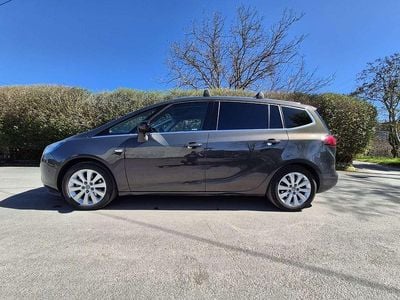 Second-hand Opel Zafira Tourer Innovation 140 CP (102 kW) 2016 Negru Monovolum