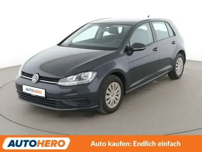 Gebraucht VW Golf VII Trendline 116 PS (85 kW) 2019 Grau Limousine