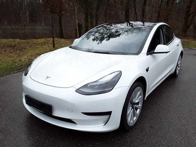 Second-hand Tesla Model 3 RWD 239 kW (325 CP) 2022 Alb Berlinǎ