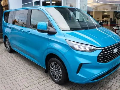Neu Ford Tourneo Titanium 170 PS (125 kW) 2026 Digital aqua blue metallic Van / Kleinbus