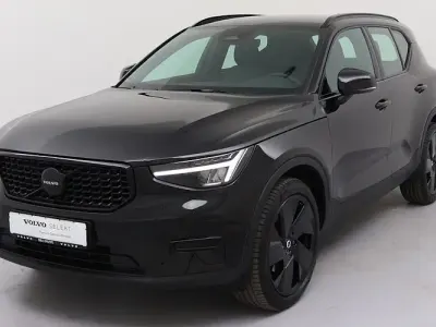 Gebraucht Volvo XC40 Plus 163 PS (119 kW) 2025 Onyx schwarz SUV
