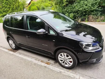 Gebraucht VW Touran Cup 140 PS (102 kW) 2015 Schwarz Van / Kleinbus