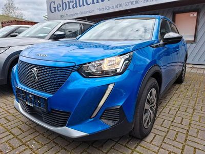 Usata Peugeot e-2008 Active 100 kW (136 CV) 2022 Blu SUV
