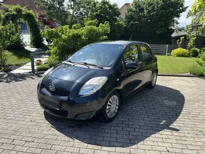 Gebraucht Daihatsu Charade 99 PS (72 kW) 2012 Schwarz Kleinwagen