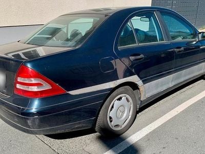 Gebraucht Mercedes C180 128 PS (94 kW) 2000 Blau Limousine