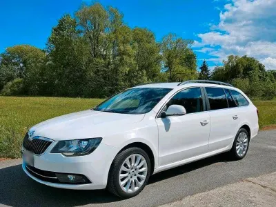 Gebraucht Skoda Superb Exclusive 140 PS (102 kW) 2014 Weiß Kombi