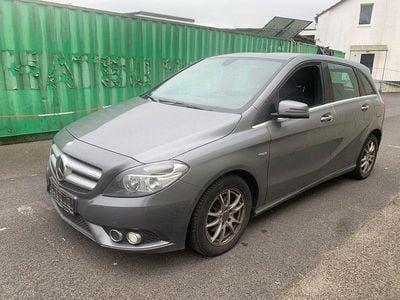 Gebraucht Mercedes B180 109 PS (80 kW) 2012 Grau Van / Kleinbus