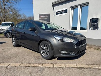 Gebraucht Ford Focus 125 PS (91 kW) 2016 Grau Limousine
