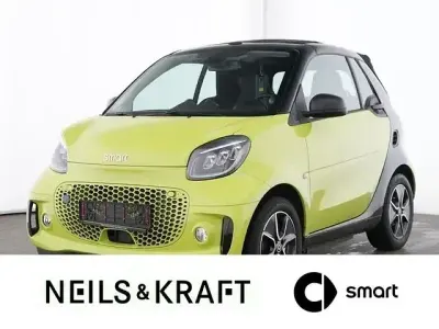 Usado Smart ForTwo Electric Drive 60 kW (82 HP) 2024 Verde Cabrios