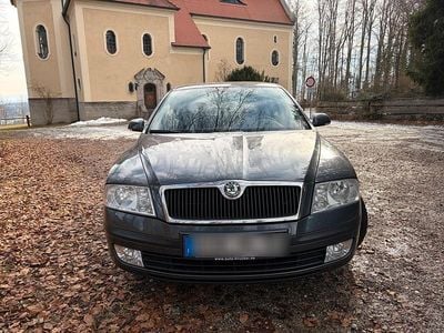 Silber Gebraucht 2007 Skoda Octavia Limousine | 2.650 € (Fairer Preis)