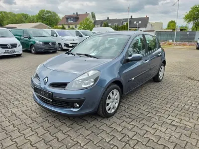 Używany Renault Clio III Dynamique 88 KM (64 kW) 2005 Szary Sedan/Limuzyna
