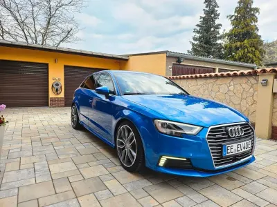 Gebraucht Audi e-tron Sport 204 PS (150 kW) 2020 Blau SUV