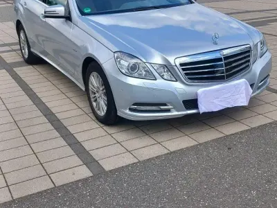 Gebraucht Mercedes E300 Elegance 252 PS (185 kW) 2012 Silber Limousine