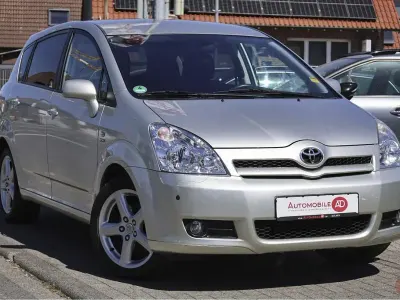Gebraucht Toyota Corolla Verso Edition 129 PS (94 kW) 2005 Silber Van / Kleinbus