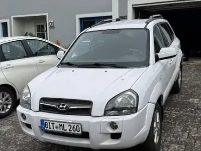 Gebraucht Hyundai Tucson 109 PS (80 kW) 2009 Weiß SUV