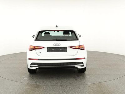 Arkonaweiß Neu 2025 Audi A3 Ambiente | 31.975 €