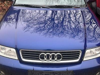 Blau Gebraucht 1999 Audi A4 Kombi | 1.800 € (Fairer Preis)