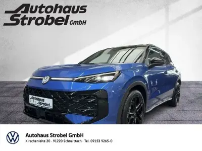 Nowe VW T-Roc Cabriolet R-line 150 KM (110 kW) 2026 Niebieski SUV