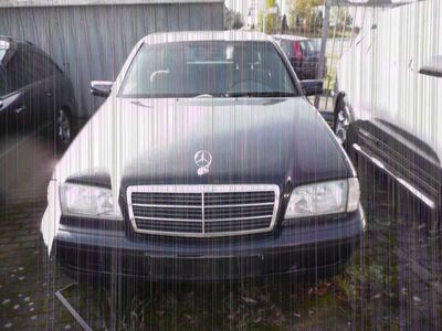 Mercedes C180