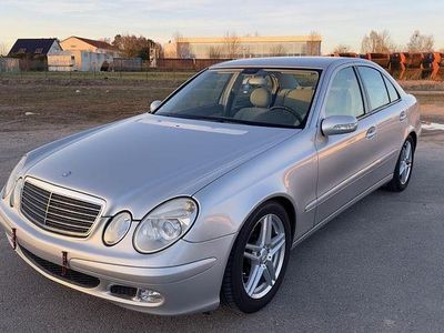 Gebraucht Mercedes E240 Classic 177 PS (130 kW) 2003 Silber Limousine
