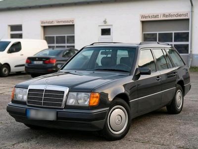 Gebraucht Mercedes E230 134 PS (98 kW) 1991 Andere farben Kombi
