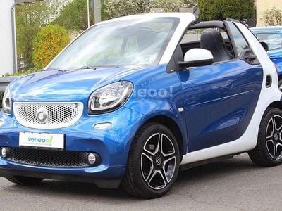 Usado Smart ForTwo Cabrio Prime 71 HP (52 kW) 2016 Azul Cabrios