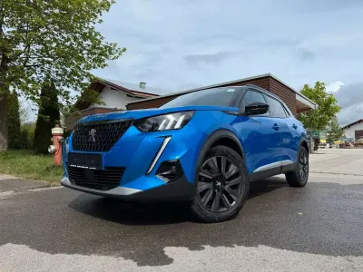 Gebraucht Peugeot 2008 GT 155 PS (114 kW) 2022 Sonderlackierung vertigoblau SUV