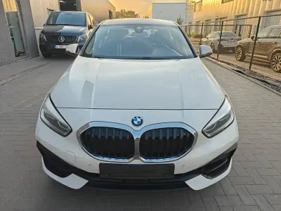 Gebraucht BMW 118 Sport Line 136 PS (100 kW) 2020 Weiß Kleinwagen