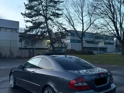 Gebraucht Mercedes CLK220 Avantgarde 150 PS (110 kW) 2007 Grau Coupé