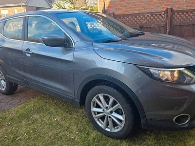 Gebraucht Nissan Qashqai 131 PS (96 kW) 2015 Grau SUV