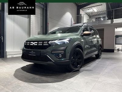 Grau Gebraucht 2024 Dacia Jogger Extreme Van / Kleinbus | 22.220 € (Fairer Preis)