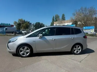 Usata Opel Zafira Edition 177 CV (130 kW) 2012 Bianco Monovolume