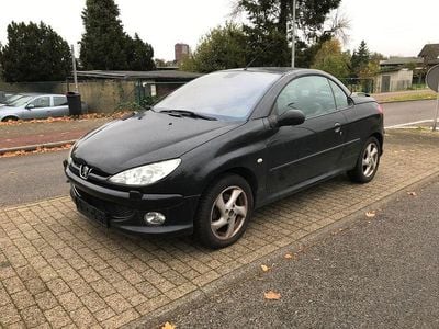 Gebraucht Peugeot 206 CC Platinum 109 PS (80 kW) 2005 Schwarz obsidien/metallic Cabrio