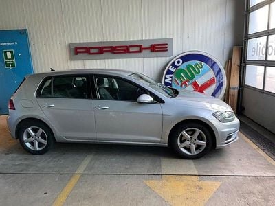 Silber Gebraucht 2018 VW Golf VII Comfortline Limousine | 11.980 € (Guter Preis)