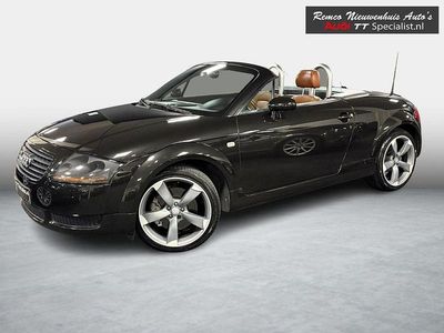 Second-hand Audi TT Roadster Performance 179 CP (131 kW) 2000 Negru Cabrio