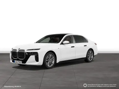 Gebraucht BMW 740 M Sport 299 PS (219 kW) 2025 Weiß Limousine