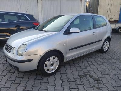 Gebraucht VW Polo Basis 64 PS (47 kW) 2002 Silber Limousine