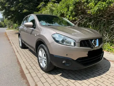 Gebraucht Nissan Qashqai S 141 PS (103 kW) 2013 Braun SUV