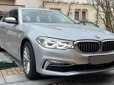 Silber Gebraucht 2018 BMW 520 Luxury Line Kombi | 20.900 € (Fairer Preis)