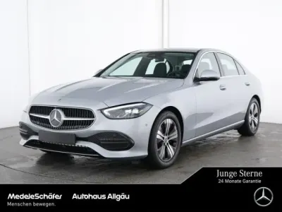 Gebraucht Mercedes C180 Avantgarde 170 PS (125 kW) 2025 Lack hightechsilber (metallic) Limousine