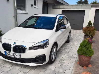Gebraucht BMW 218 Active Tourer Sport Line 136 PS (100 kW) 2021 Weiß Van / Kleinbus