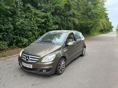 Mercedes B200