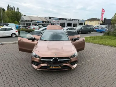 Gebraucht Mercedes CLA200 AMG line 163 PS (119 kW) 2021 Gold Limousine