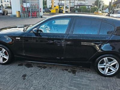 Gebraucht BMW 118 122 PS (89 kW) 2006 Schwarz Kleinwagen