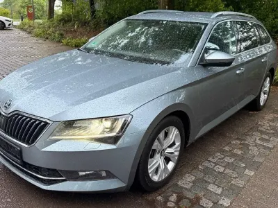 Gebraucht Skoda Superb Ambition 150 PS (110 kW) 2019 Grau Kombi